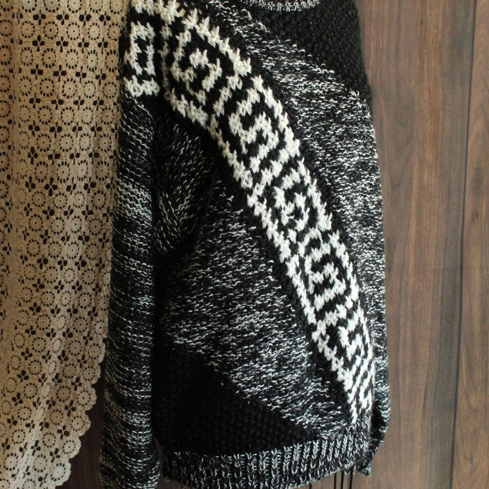 Vintage 1980s Mens Sweater, Fuze Black and White Unisex Jumper, Geometric Print - Picture 5 of 10